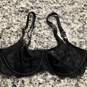 NWT 32C lace Victoria’s Secret dream angels push up without padding bra unlined
